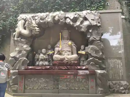 江島神社の像