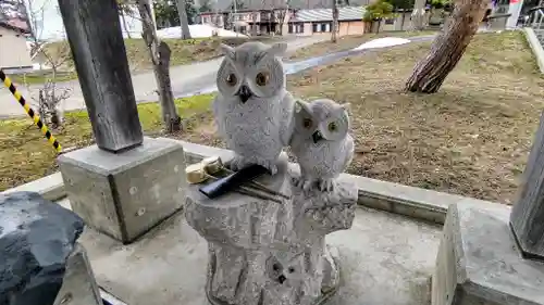 市来知神社の像