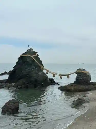 二見興玉神社の{uncategorized: "未分類", other: "その他", undefined: "問題あり", building: "その他建物", grave: "お墓", sacred_gate: "鳥居", guardian: "狛犬", statue: "像", buddha: "仏像", history: "歴史", nature: "自然", garden: "庭園", animal: "動物", pagoda: "塔", temizu: "手水舎", mountain_gate: "山門・神門", sanctuary: "本殿・本堂", subordinate: "末社・摂社", art: "芸術", scenery: "景色", jizo: "地蔵", ema: "絵馬", goshuin: "御朱印", omikuji: "おみくじ", items: "授与品その他", amulet: "お守り", goshuincho: "御朱印帳", eats: "食事", festival: "お祭り", votive_dance: "神楽", shichigosan: "七五三参", wedding: "結婚式", experience: "体験その他", initially: "初詣", around: "周辺", anti_infection: "感染症対策"}