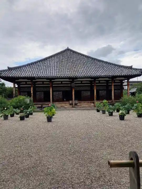 元興寺の本殿・本堂