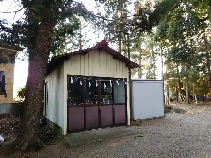 菅谷神社の{uncategorized: "未分類", other: "その他", undefined: "問題あり", building: "その他建物", grave: "お墓", sacred_gate: "鳥居", guardian: "狛犬", statue: "像", buddha: "仏像", history: "歴史", nature: "自然", garden: "庭園", animal: "動物", pagoda: "塔", temizu: "手水舎", mountain_gate: "山門・神門", sanctuary: "本殿・本堂", subordinate: "末社・摂社", art: "芸術", scenery: "景色", jizo: "地蔵", ema: "絵馬", goshuin: "御朱印", omikuji: "おみくじ", items: "授与品その他", amulet: "お守り", goshuincho: "御朱印帳", eats: "食事", festival: "お祭り", votive_dance: "神楽", shichigosan: "七五三参", wedding: "結婚式", experience: "体験その他", initially: "初詣", around: "周辺", anti_infection: "感染症対策"}