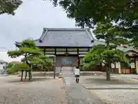 医王寺の本殿・本堂