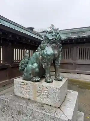 宗像大社の{uncategorized: "未分類", other: "その他", undefined: "問題あり", building: "その他建物", grave: "お墓", sacred_gate: "鳥居", guardian: "狛犬", statue: "像", buddha: "仏像", history: "歴史", nature: "自然", garden: "庭園", animal: "動物", pagoda: "塔", temizu: "手水舎", mountain_gate: "山門・神門", sanctuary: "本殿・本堂", subordinate: "末社・摂社", art: "芸術", scenery: "景色", jizo: "地蔵", ema: "絵馬", goshuin: "御朱印", omikuji: "おみくじ", items: "授与品その他", amulet: "お守り", goshuincho: "御朱印帳", eats: "食事", festival: "お祭り", votive_dance: "神楽", shichigosan: "七五三参", wedding: "結婚式", experience: "体験その他", initially: "初詣", around: "周辺", anti_infection: "感染症対策"}