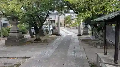 越中白山総社の庭園