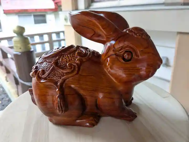 彌彦神社 (伊夜日子神社)の像