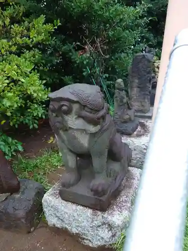 鶴見神社の狛犬