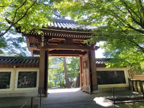 道場寺の山門・神門
