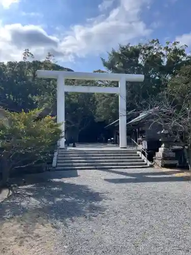 安房神社の{uncategorized: "未分類", other: "その他", undefined: "問題あり", building: "その他建物", grave: "お墓", sacred_gate: "鳥居", guardian: "狛犬", statue: "像", buddha: "仏像", history: "歴史", nature: "自然", garden: "庭園", animal: "動物", pagoda: "塔", temizu: "手水舎", mountain_gate: "山門・神門", sanctuary: "本殿・本堂", subordinate: "末社・摂社", art: "芸術", scenery: "景色", jizo: "地蔵", ema: "絵馬", goshuin: "御朱印", omikuji: "おみくじ", items: "授与品その他", amulet: "お守り", goshuincho: "御朱印帳", eats: "食事", festival: "お祭り", votive_dance: "神楽", shichigosan: "七五三参", wedding: "結婚式", experience: "体験その他", initially: "初詣", around: "周辺", anti_infection: "感染症対策"}