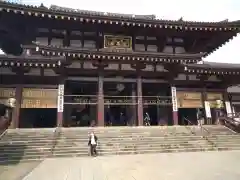 川崎大師（平間寺）の山門