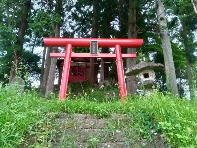新屋敷稲荷神社の鳥居