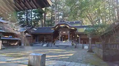 諏訪大社の本殿・本堂