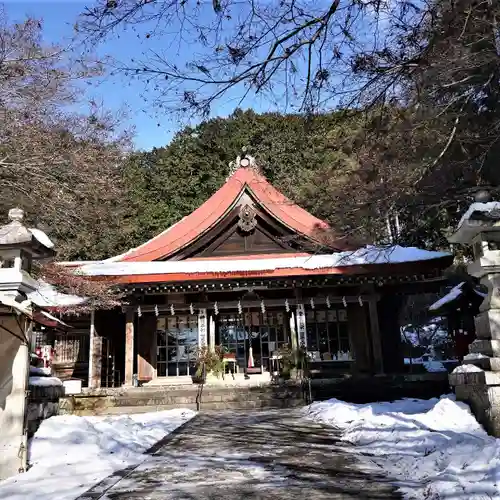 霊山神社の本殿・本堂