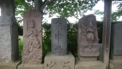 稲荷神社の仏像