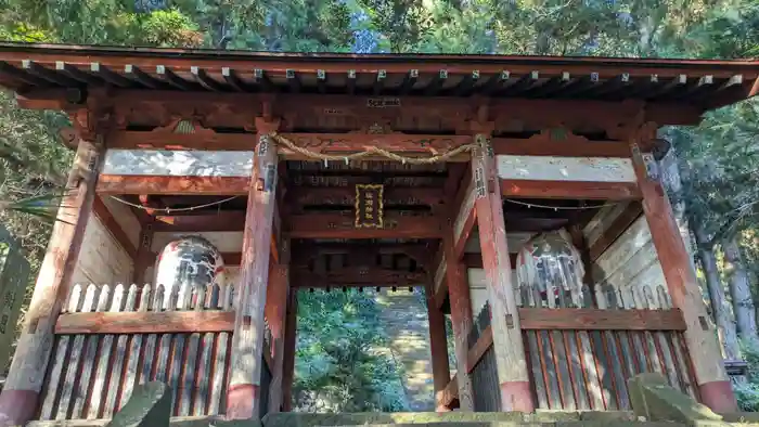 與瀬神社（与瀬神社）の山門