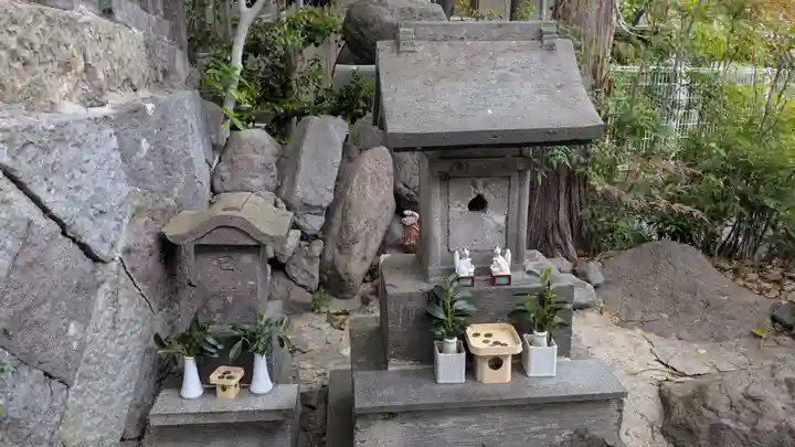 宮地嶽神社の末社・摂社