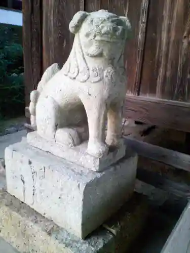 水尾神社の狛犬