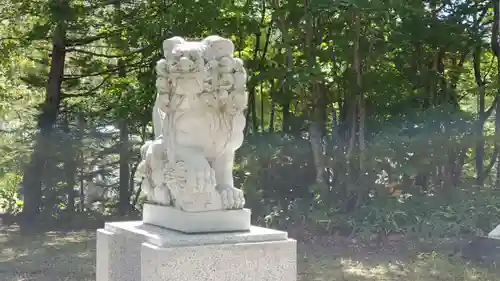 阿寒岳神社の狛犬