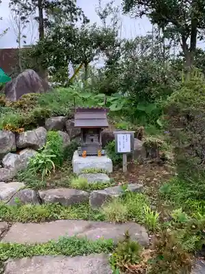祖母井神社の末社・摂社