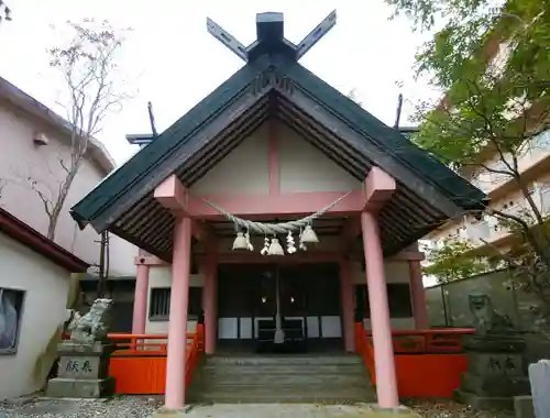 三吉神社の本殿