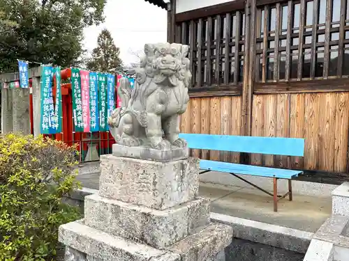 神明社の狛犬