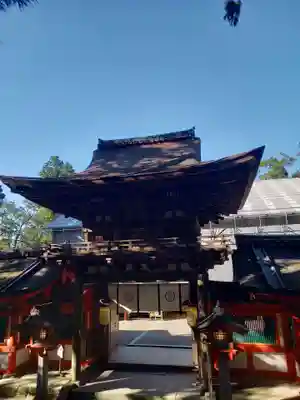 石上神宮の山門・神門