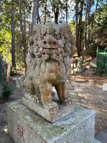 神明神社の狛犬