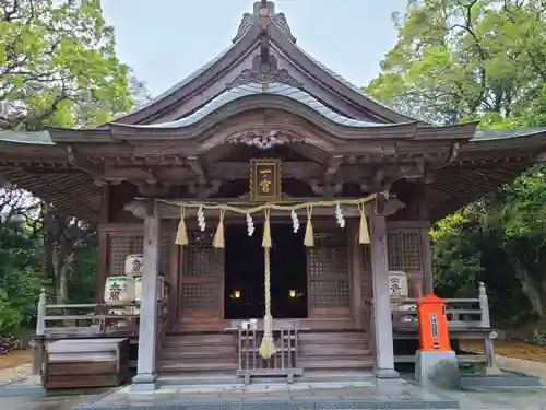 鏡神社の本殿