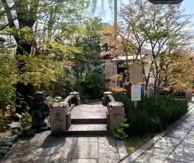 晴明神社の{uncategorized: "未分類", other: "その他", undefined: "問題あり", building: "その他建物", grave: "お墓", sacred_gate: "鳥居", guardian: "狛犬", statue: "像", buddha: "仏像", history: "歴史", nature: "自然", garden: "庭園", animal: "動物", pagoda: "塔", temizu: "手水舎", mountain_gate: "山門・神門", sanctuary: "本殿・本堂", subordinate: "末社・摂社", art: "芸術", scenery: "景色", jizo: "地蔵", ema: "絵馬", goshuin: "御朱印", omikuji: "おみくじ", items: "授与品その他", amulet: "お守り", goshuincho: "御朱印帳", eats: "食事", festival: "お祭り", votive_dance: "神楽", shichigosan: "七五三参", wedding: "結婚式", experience: "体験その他", initially: "初詣", around: "周辺", anti_infection: "感染症対策"}