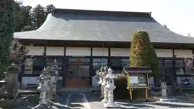 常春寺の本殿
