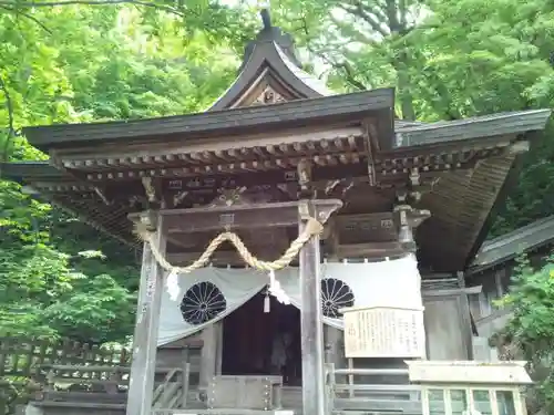 戸隠神社九頭龍社の本殿