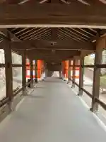 御竈殿(吉備津神社)の{uncategorized: "未分類", other: "その他", undefined: "問題あり", building: "その他建物", grave: "お墓", sacred_gate: "鳥居", guardian: "狛犬", statue: "像", buddha: "仏像", history: "歴史", nature: "自然", garden: "庭園", animal: "動物", pagoda: "塔", temizu: "手水舎", mountain_gate: "山門・神門", sanctuary: "本殿・本堂", subordinate: "末社・摂社", art: "芸術", scenery: "景色", jizo: "地蔵", ema: "絵馬", goshuin: "御朱印", omikuji: "おみくじ", items: "授与品その他", amulet: "お守り", goshuincho: "御朱印帳", eats: "食事", festival: "お祭り", votive_dance: "神楽", shichigosan: "七五三参", wedding: "結婚式", experience: "体験その他", initially: "初詣", around: "周辺", anti_infection: "感染症対策"}