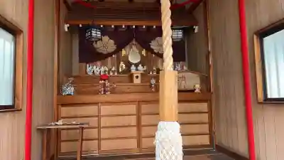 眞中神社の{uncategorized: "未分類", other: "その他", undefined: "問題あり", building: "その他建物", grave: "お墓", sacred_gate: "鳥居", guardian: "狛犬", statue: "像", buddha: "仏像", history: "歴史", nature: "自然", garden: "庭園", animal: "動物", pagoda: "塔", temizu: "手水舎", mountain_gate: "山門・神門", sanctuary: "本殿・本堂", subordinate: "末社・摂社", art: "芸術", scenery: "景色", jizo: "地蔵", ema: "絵馬", goshuin: "御朱印", omikuji: "おみくじ", items: "授与品その他", amulet: "お守り", goshuincho: "御朱印帳", eats: "食事", festival: "お祭り", votive_dance: "神楽", shichigosan: "七五三参", wedding: "結婚式", experience: "体験その他", initially: "初詣", around: "周辺", anti_infection: "感染症対策"}