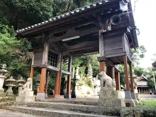 厳原八幡宮神社の山門・神門