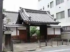 燈籠堂 浄教寺の山門