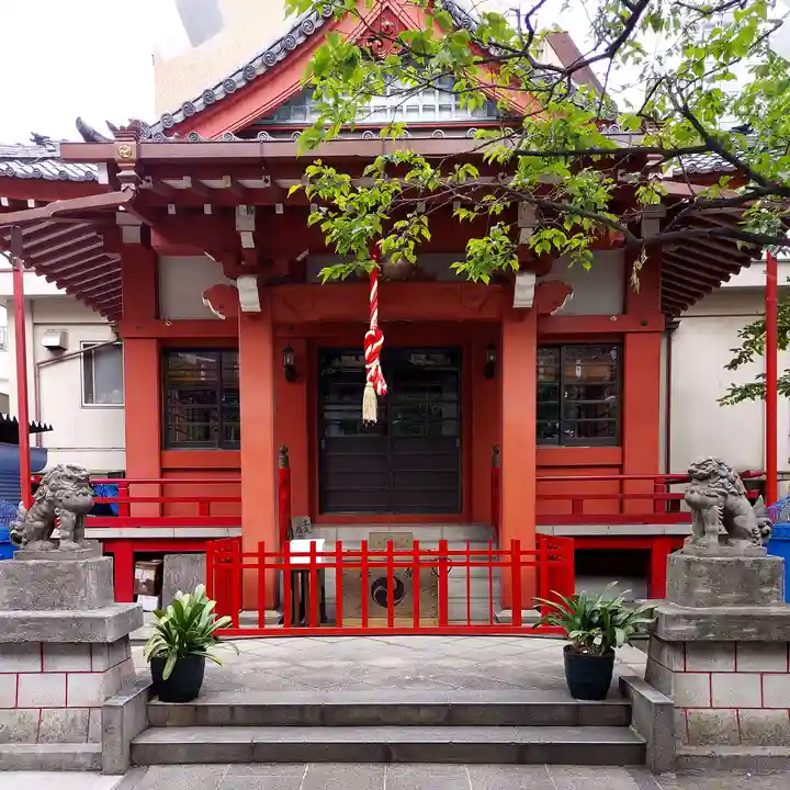 八幡神社の本殿・本堂