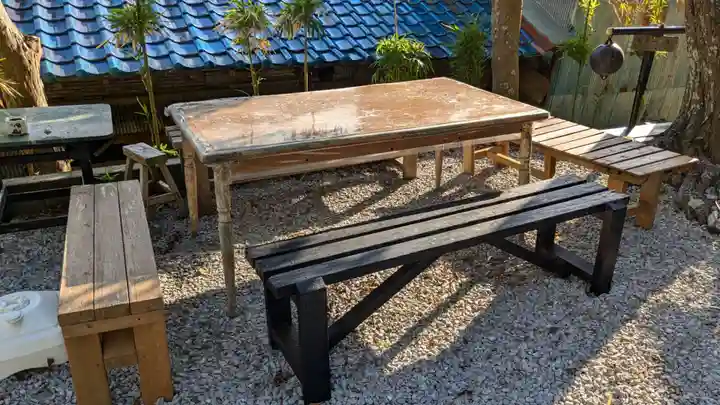 弁財天(那古寺境内社)の庭園