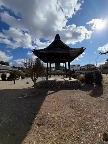 勝音寺の{uncategorized: "未分類", other: "その他", undefined: "問題あり", building: "その他建物", grave: "お墓", sacred_gate: "鳥居", guardian: "狛犬", statue: "像", buddha: "仏像", history: "歴史", nature: "自然", garden: "庭園", animal: "動物", pagoda: "塔", temizu: "手水舎", mountain_gate: "山門・神門", sanctuary: "本殿・本堂", subordinate: "末社・摂社", art: "芸術", scenery: "景色", jizo: "地蔵", ema: "絵馬", goshuin: "御朱印", omikuji: "おみくじ", items: "授与品その他", amulet: "お守り", goshuincho: "御朱印帳", eats: "食事", festival: "お祭り", votive_dance: "神楽", shichigosan: "七五三参", wedding: "結婚式", experience: "体験その他", initially: "初詣", around: "周辺", anti_infection: "感染症対策"}