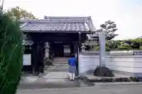 真成寺の山門・神門