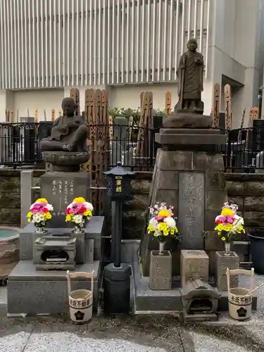 赤坂不動尊威徳寺の地蔵