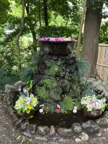 武蔵一宮氷川神社の{uncategorized: "未分類", other: "その他", undefined: "問題あり", building: "その他建物", grave: "お墓", sacred_gate: "鳥居", guardian: "狛犬", statue: "像", buddha: "仏像", history: "歴史", nature: "自然", garden: "庭園", animal: "動物", pagoda: "塔", temizu: "手水舎", mountain_gate: "山門・神門", sanctuary: "本殿・本堂", subordinate: "末社・摂社", art: "芸術", scenery: "景色", jizo: "地蔵", ema: "絵馬", goshuin: "御朱印", omikuji: "おみくじ", items: "授与品その他", amulet: "お守り", goshuincho: "御朱印帳", eats: "食事", festival: "お祭り", votive_dance: "神楽", shichigosan: "七五三参", wedding: "結婚式", experience: "体験その他", initially: "初詣", around: "周辺", anti_infection: "感染症対策"}