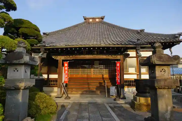 宗信寺の本殿・本堂