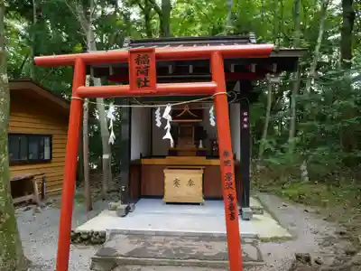 新屋山神社の末社・摂社