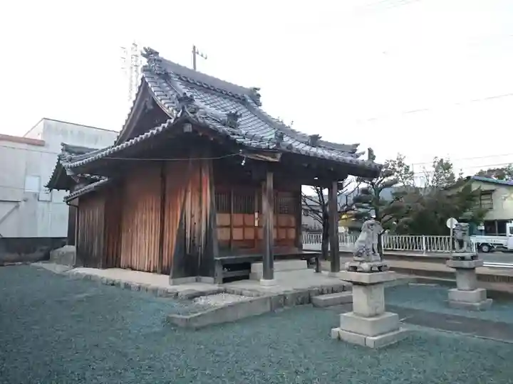 八柱神社の本殿・本堂
