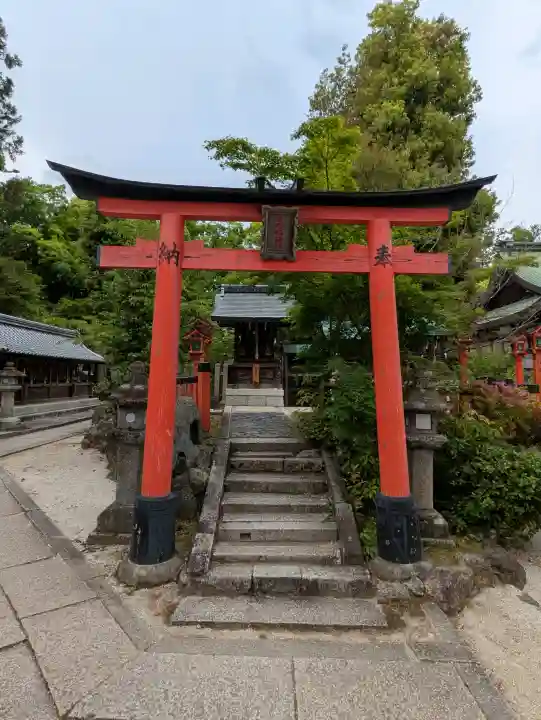 今宮神社の{uncategorized: "未分類", other: "その他", undefined: "問題あり", building: "その他建物", grave: "お墓", sacred_gate: "鳥居", guardian: "狛犬", statue: "像", buddha: "仏像", history: "歴史", nature: "自然", garden: "庭園", animal: "動物", pagoda: "塔", temizu: "手水舎", mountain_gate: "山門・神門", sanctuary: "本殿・本堂", subordinate: "末社・摂社", art: "芸術", scenery: "景色", jizo: "地蔵", ema: "絵馬", goshuin: "御朱印", omikuji: "おみくじ", items: "授与品その他", amulet: "お守り", goshuincho: "御朱印帳", eats: "食事", festival: "お祭り", votive_dance: "神楽", shichigosan: "七五三参", wedding: "結婚式", experience: "体験その他", initially: "初詣", around: "周辺", anti_infection: "感染症対策"}
