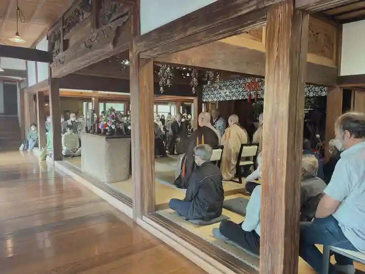 関雲山長福寺の本殿・本堂