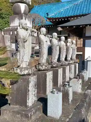 瀧泉寺の{uncategorized: "未分類", other: "その他", undefined: "問題あり", building: "その他建物", grave: "お墓", sacred_gate: "鳥居", guardian: "狛犬", statue: "像", buddha: "仏像", history: "歴史", nature: "自然", garden: "庭園", animal: "動物", pagoda: "塔", temizu: "手水舎", mountain_gate: "山門・神門", sanctuary: "本殿・本堂", subordinate: "末社・摂社", art: "芸術", scenery: "景色", jizo: "地蔵", ema: "絵馬", goshuin: "御朱印", omikuji: "おみくじ", items: "授与品その他", amulet: "お守り", goshuincho: "御朱印帳", eats: "食事", festival: "お祭り", votive_dance: "神楽", shichigosan: "七五三参", wedding: "結婚式", experience: "体験その他", initially: "初詣", around: "周辺", anti_infection: "感染症対策"}