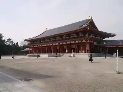 薬師寺の本殿・本堂