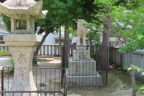 八岩華神社の狛犬