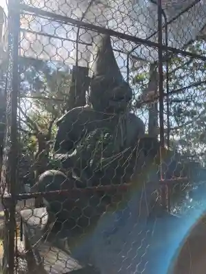 新日吉神宮の{uncategorized: "未分類", other: "その他", undefined: "問題あり", building: "その他建物", grave: "お墓", sacred_gate: "鳥居", guardian: "狛犬", statue: "像", buddha: "仏像", history: "歴史", nature: "自然", garden: "庭園", animal: "動物", pagoda: "塔", temizu: "手水舎", mountain_gate: "山門・神門", sanctuary: "本殿・本堂", subordinate: "末社・摂社", art: "芸術", scenery: "景色", jizo: "地蔵", ema: "絵馬", goshuin: "御朱印", omikuji: "おみくじ", items: "授与品その他", amulet: "お守り", goshuincho: "御朱印帳", eats: "食事", festival: "お祭り", votive_dance: "神楽", shichigosan: "七五三参", wedding: "結婚式", experience: "体験その他", initially: "初詣", around: "周辺", anti_infection: "感染症対策"}