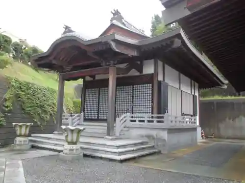 東観寺の本殿